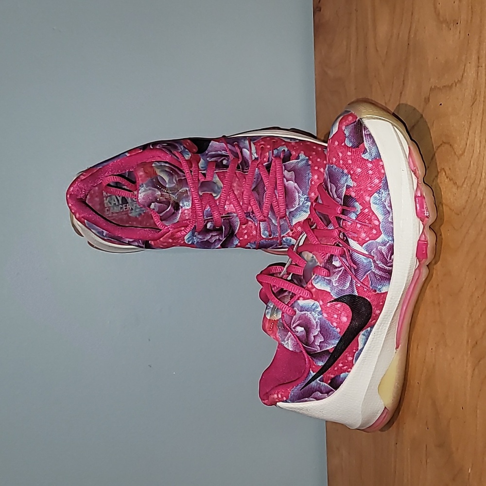 Kevin Durant KAY YOW Aunt Pearl Rose Print NIKE SZ 5.5Y